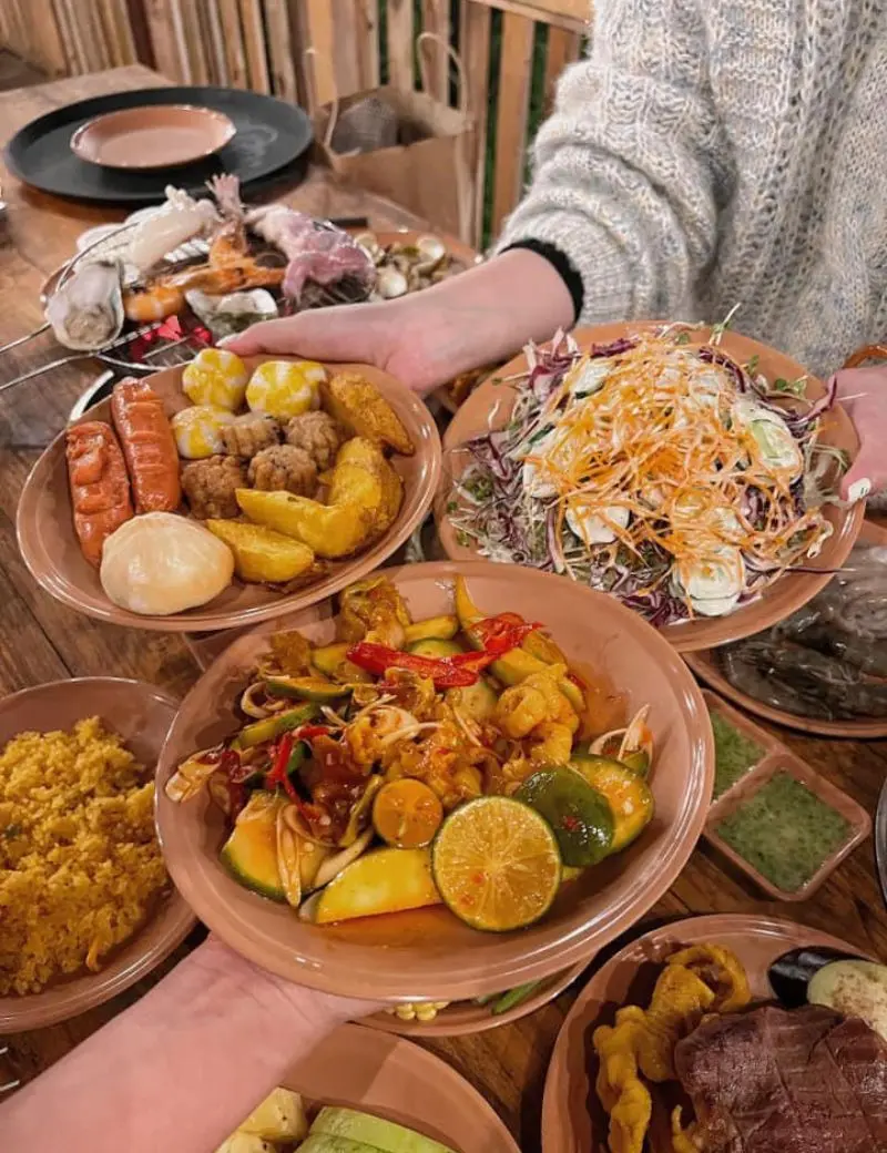 Đến 20 Forest BBQ and More thưởng thức buffet giữa n&uacute;i rừng Đ&agrave; Lạt 9