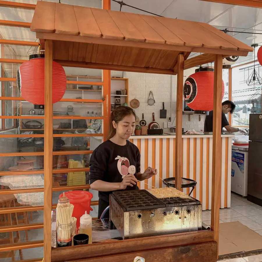 Đến Fuji Takoyaki nhỏ xinh kh&aacute;m ph&aacute; ẩm thực Nhật Bản đặc sắc 2