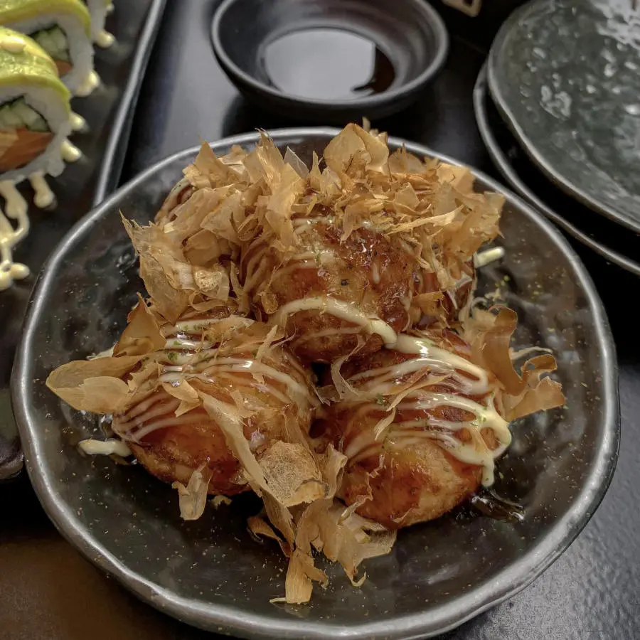Đến Fuji Takoyaki nhỏ xinh kh&aacute;m ph&aacute; ẩm thực Nhật Bản đặc sắc 4