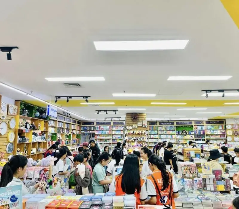 Gh&eacute; qua 6 nh&agrave; s&aacute;ch Đ&agrave; Lạt với kh&ocirc;ng gian s&aacute;ng tạo v&agrave; độc đ&aacute;o 3