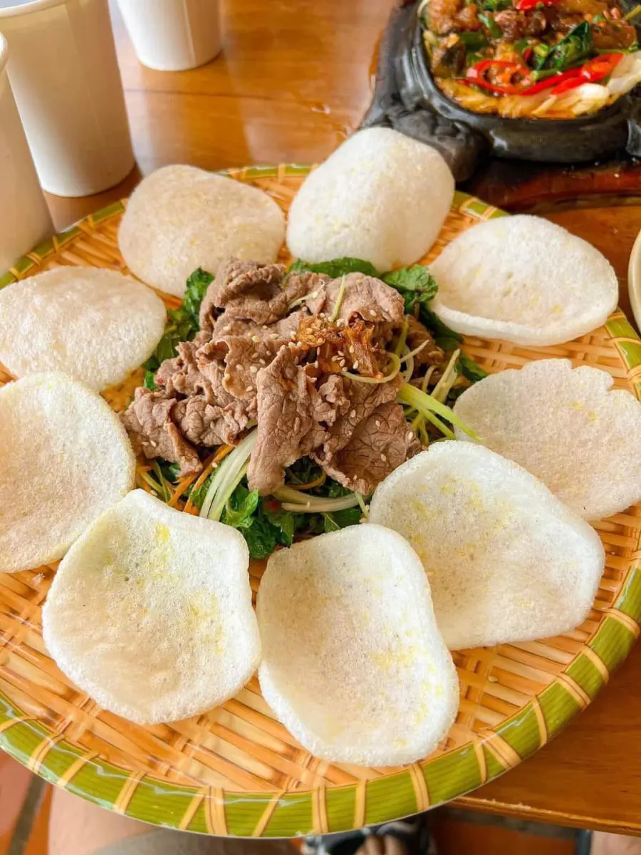H&ograve;a m&igrave;nh v&agrave;o Chợ Phi&ecirc;n Qu&aacute;n mang đậm phong c&aacute;ch v&ugrave;ng cao T&acirc;y Bắc 8