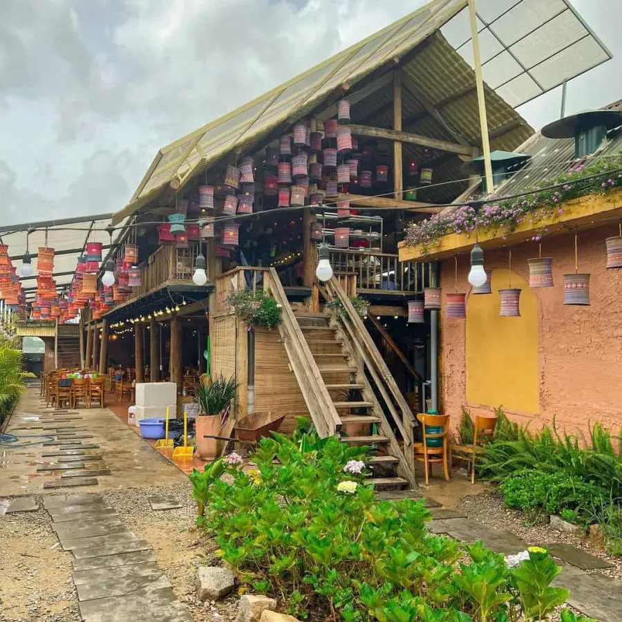 H&ograve;a m&igrave;nh v&agrave;o Chợ Phi&ecirc;n Qu&aacute;n mang đậm phong c&aacute;ch v&ugrave;ng cao T&acirc;y Bắc 11