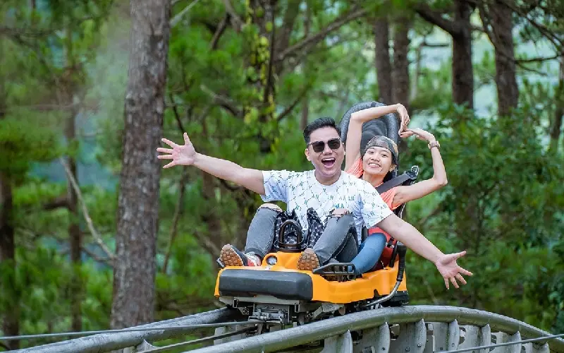 Kh&aacute;m ph&aacute; 12 khu vui chơi Đ&agrave; Lạt nổi tiếng cho mọi lứa tuổi 11