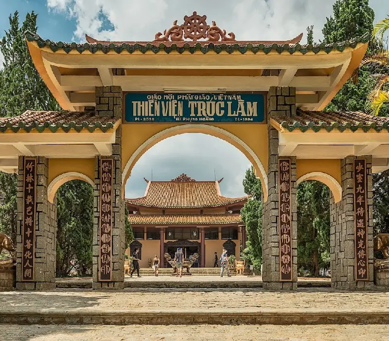 Thiền viện Trúc Lâm Đà Lạt: Chốn bình yên giữa rừng thông xanh