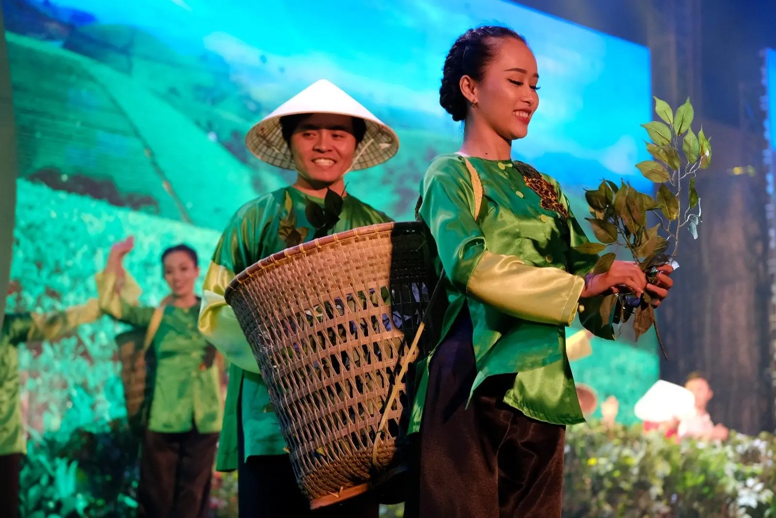 Lễ hội tr&agrave; Đ&agrave; Lạt - H&ograve;a m&igrave;nh v&agrave;o tuần lễ văn h&oacute;a tr&agrave; đặc sắc 6