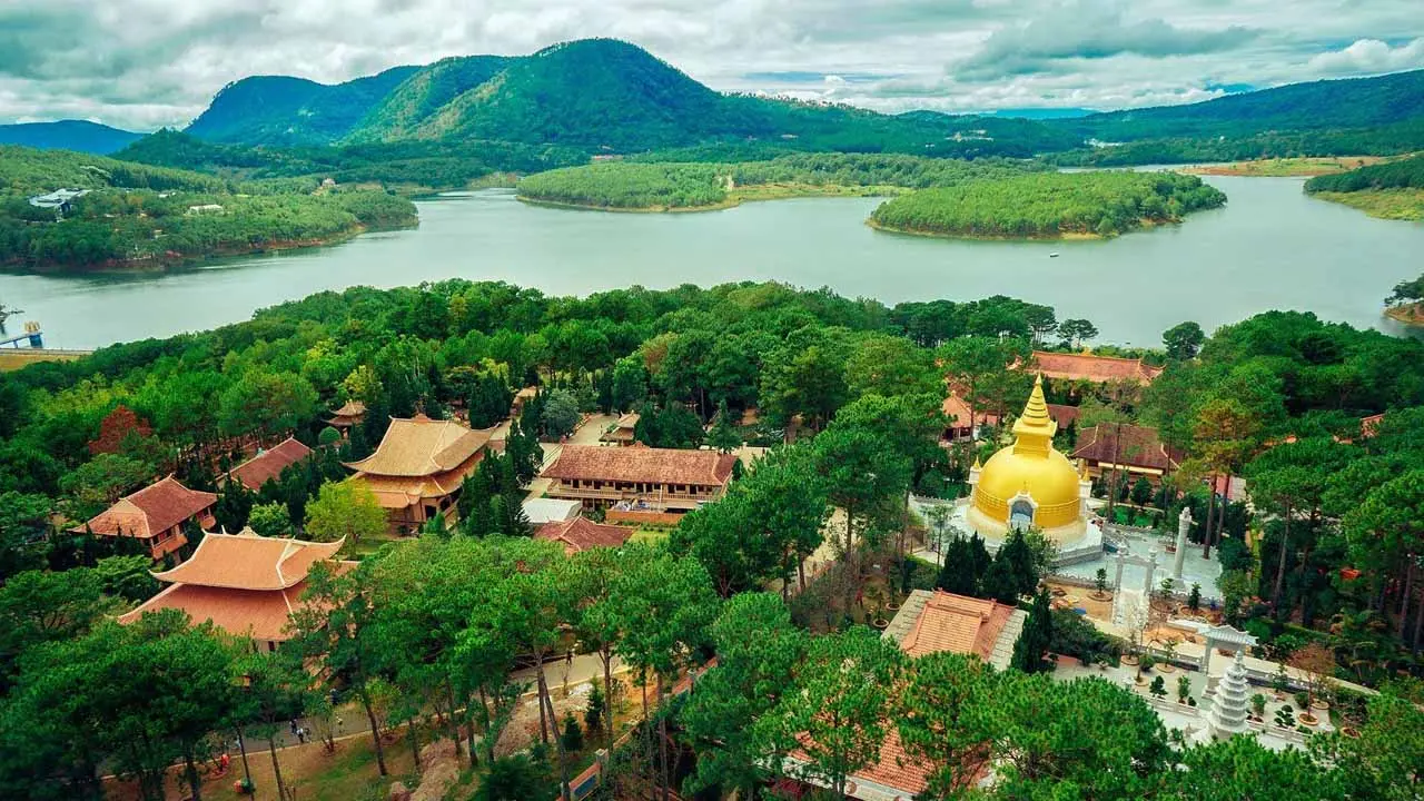 Trải nghiệm một ng&agrave;y tại Thiền viện Tr&uacute;c L&acirc;m - Điểm đến linh thi&ecirc;ng sở hữu vẻ đẹp thi&ecirc;n nhi&ecirc;n tho&aacute;t tục 2