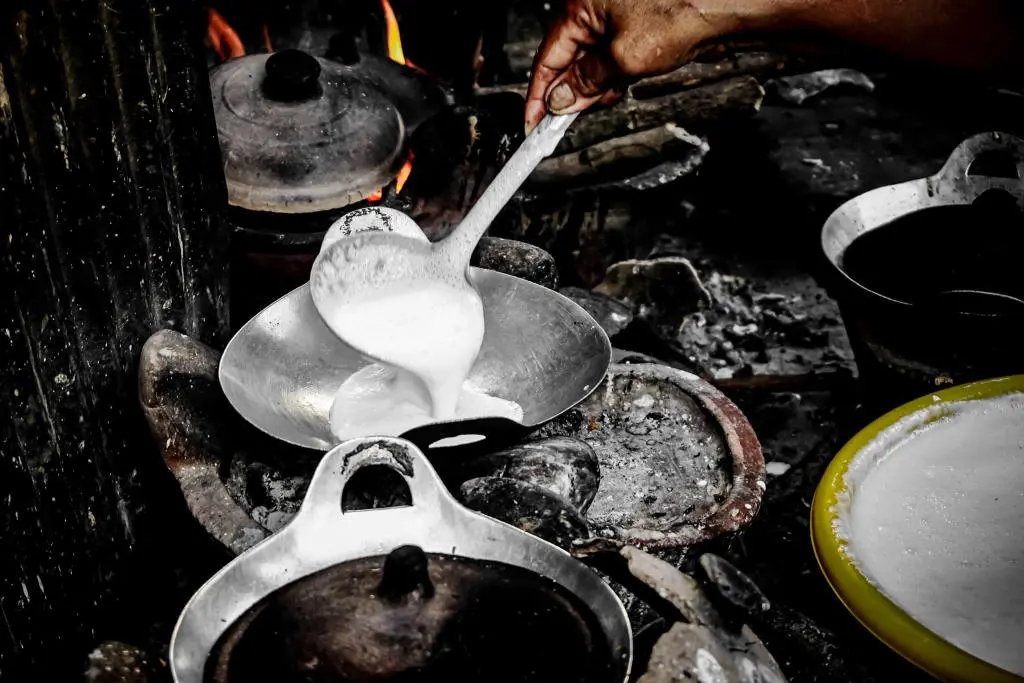 Bánh bò thốt nốt nướng Ha Cô, món ăn truyền thống của người Chăm