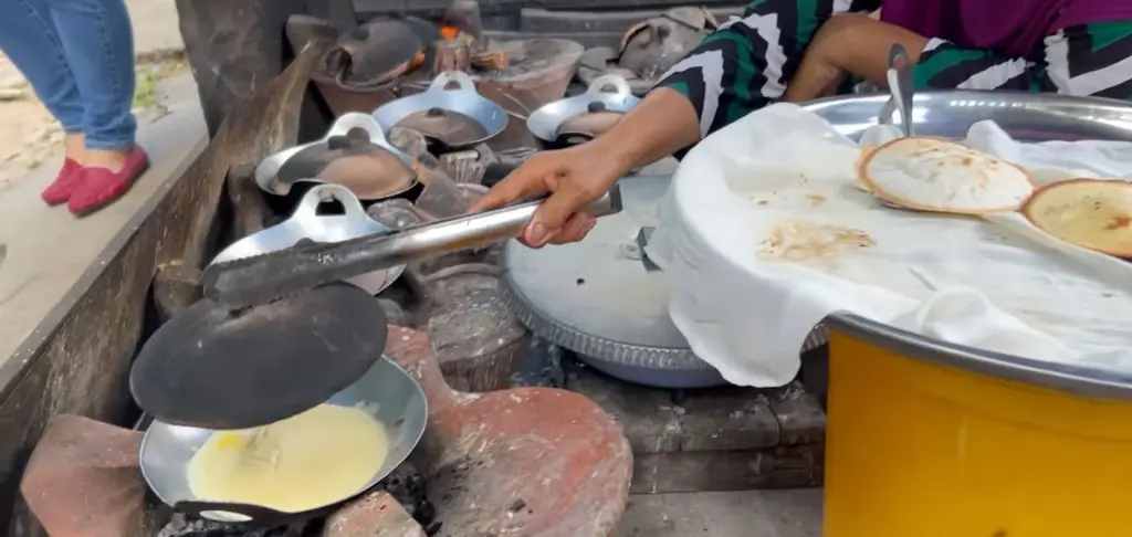 B&aacute;nh b&ograve; thốt nốt nướng Ha C&ocirc;, m&oacute;n ăn truyền thống của người Chăm 3