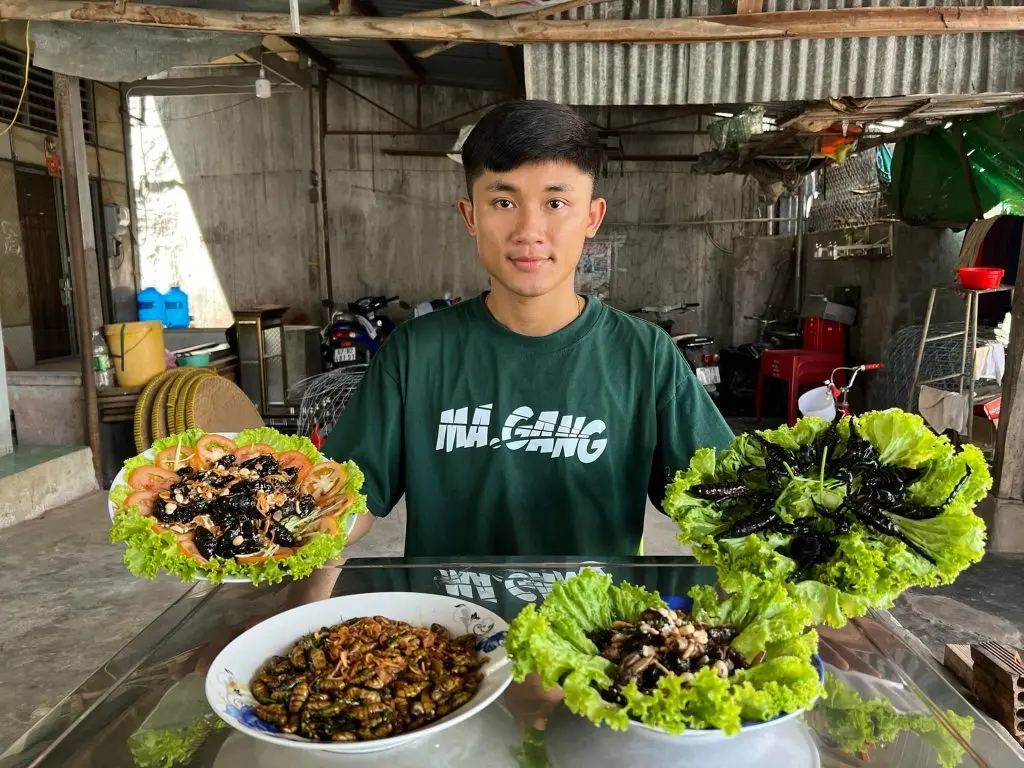 Bọ rầy Bảy N&uacute;i, m&oacute;n ăn độc đ&aacute;o khiến bạn d&ugrave; sợ vẫn muốn nếm thử 3