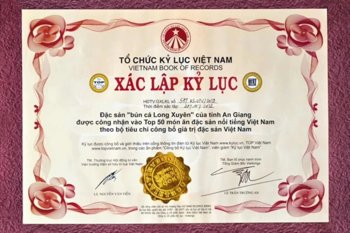 B&uacute;n c&aacute; Hiếu Thuận, qu&aacute;n ăn b&igrave;nh d&acirc;n phải thử khi đến An Giang 5