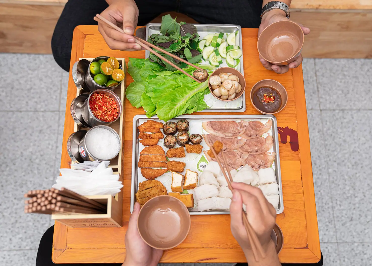 B&uacute;n đậu mắm t&ocirc;m 3 Hiền, m&ecirc; mẩn với hương vị đ&uacute;ng chuẩn miền Bắc 6