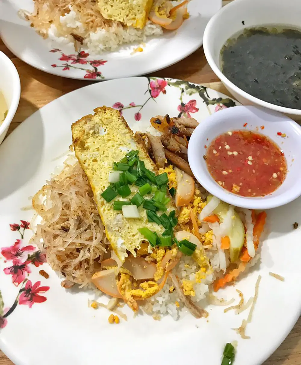 Cơm tấm Long Xuy&ecirc;n, m&oacute;n ăn đơn giản nhưng đầy cuốn h&uacute;t 4