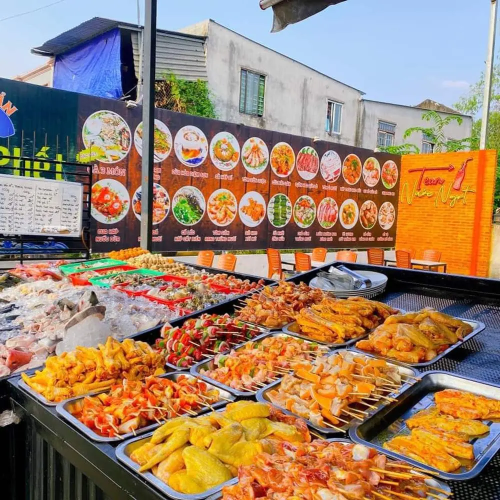 Gh&eacute; Chill Phết Qu&aacute;n Long Xuy&ecirc;n thưởng thức menu hải sản hấp dẫn 4