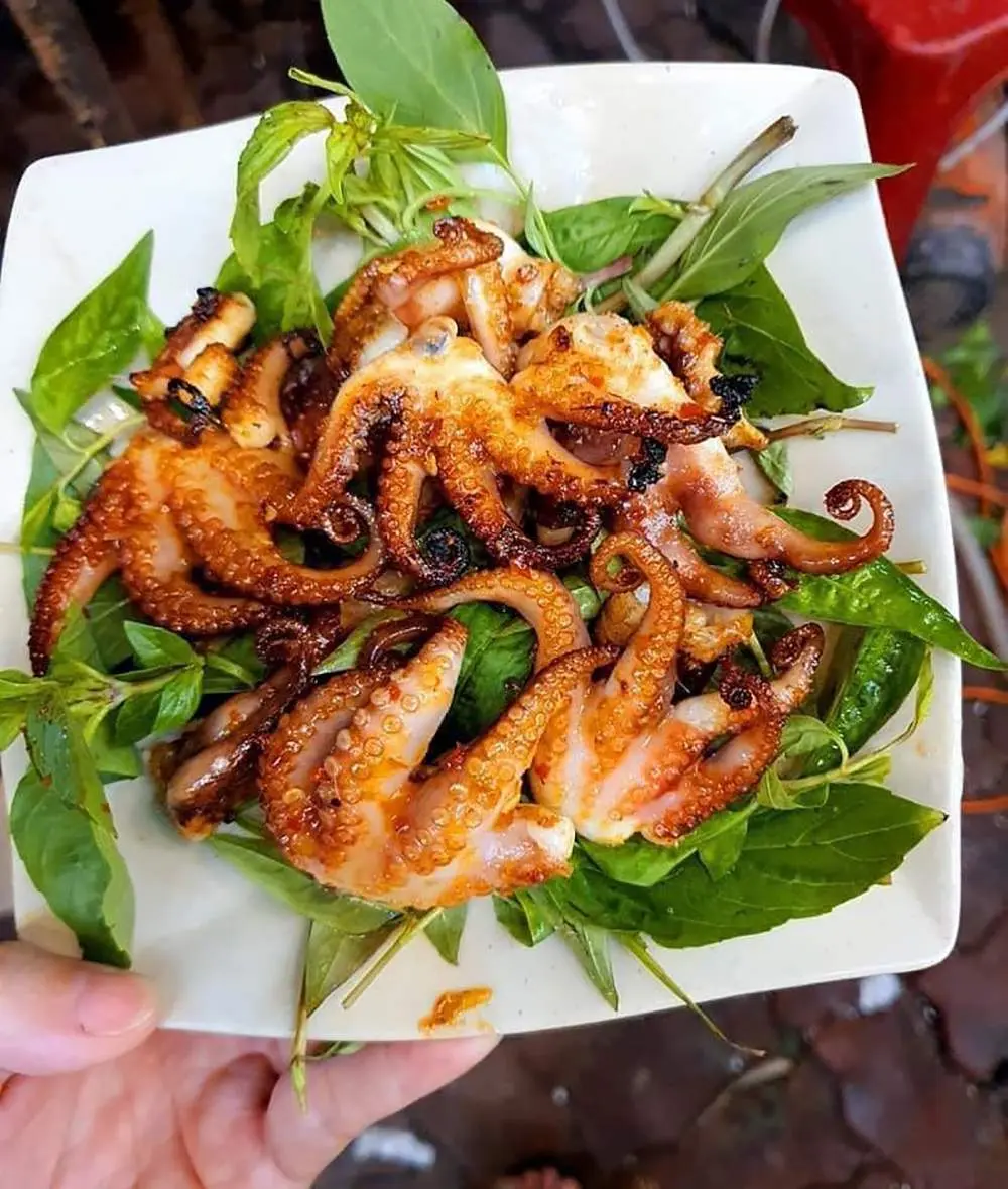 Gh&eacute; Chill Phết Qu&aacute;n Long Xuy&ecirc;n thưởng thức menu hải sản hấp dẫn 5