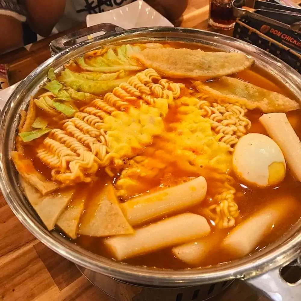Gh&eacute; Don Chicken Long Xuy&ecirc;n thưởng thức m&oacute;n H&agrave;n thơm ngon, hấp dẫn 4