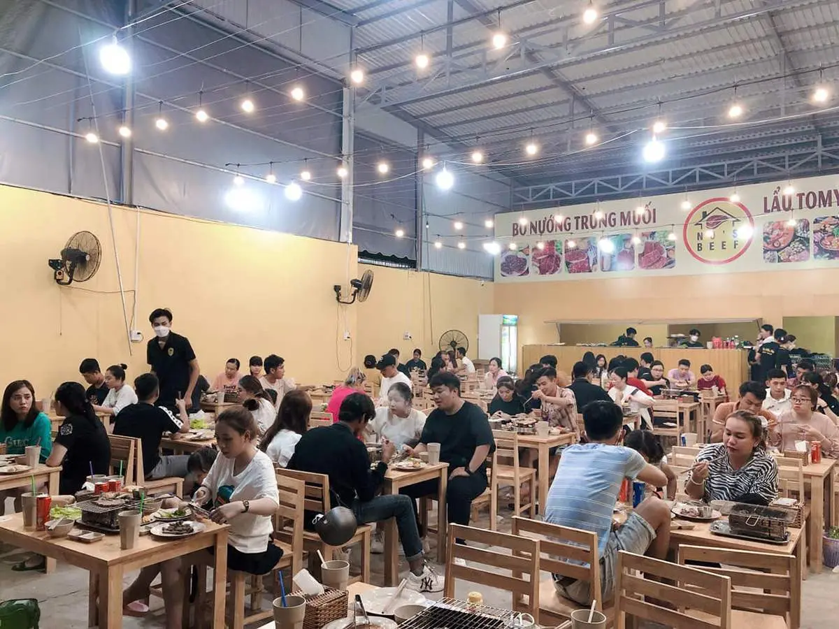 Gh&eacute; Qu&aacute;n B&ograve; Nh&agrave; Nu thưởng thức hương vị b&ograve; tươi nguy&ecirc;n bản 3