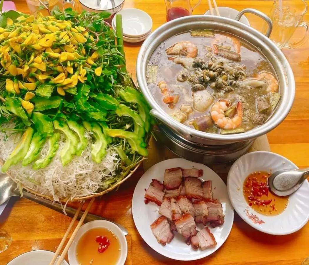 Kh&aacute;m ph&aacute; lẩu mắm Hiếu Mi&ecirc;nn đậm đ&agrave; chuẩn vị miền T&acirc;y 2