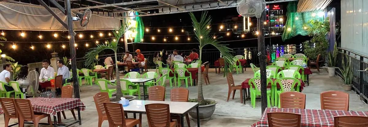 Ghé Chill Phết Quán Long Xuyên thưởng thức menu hải sản hấp dẫn