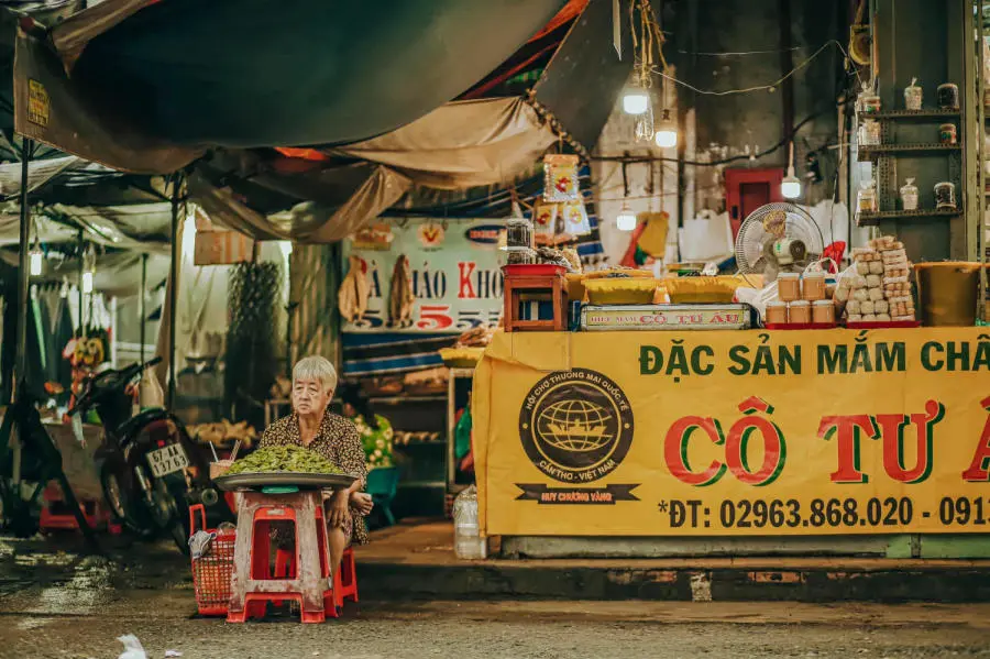 Chợ Ch&acirc;u Đốc v&agrave; n&eacute;t đẹp b&igrave;nh dị trong cuộc sống mưu sinh của người d&acirc;n 15