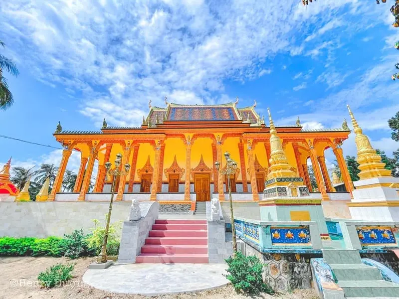 Ch&ugrave;a Prey Veng An Giang, kh&ocirc;ng gian Phật gi&aacute;o ấn tượng 3