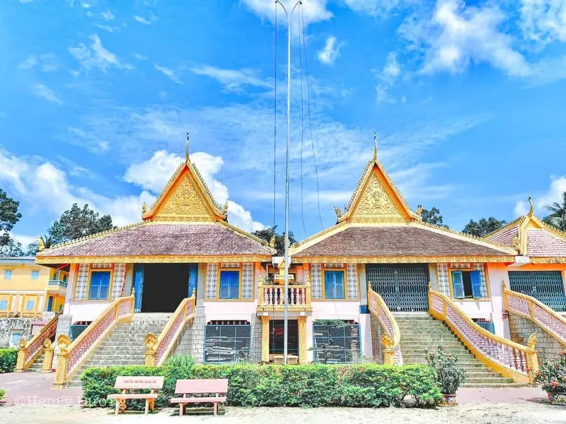 Ch&ugrave;a Prey Veng An Giang, kh&ocirc;ng gian Phật gi&aacute;o ấn tượng 6