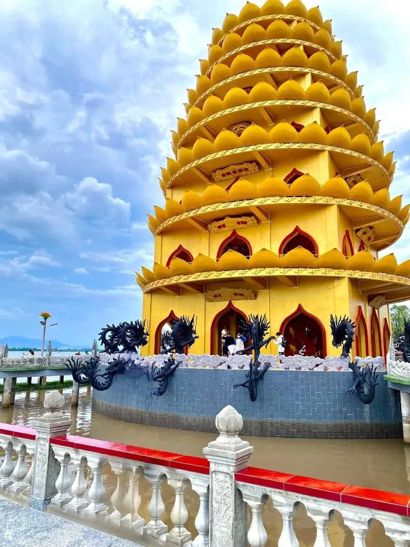 Dinh Đức Cố, điểm đến t&acirc;m linh sở hữu kiến tr&uacute;c đầy ấn tượng 4