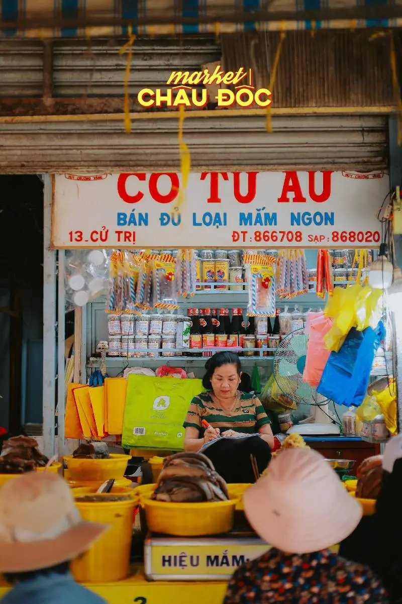 Lạc lối ở Chợ Ch&acirc;u Đốc, thủ phủ mắm của v&ugrave;ng Nam Bộ 5