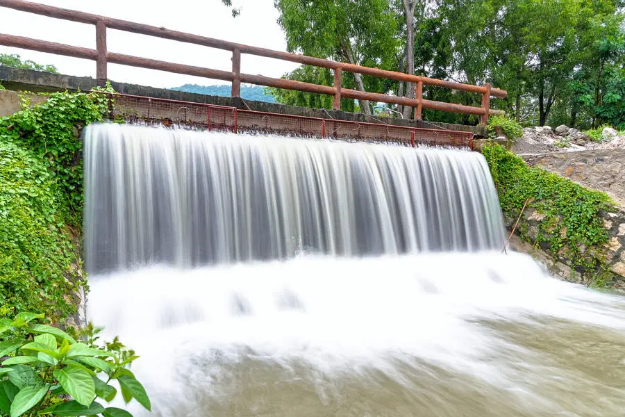 N&uacute;i Cấm mang vẻ đẹp hiền h&ograve;a ngay cả trong ng&agrave;y mưa b&atilde;o 3
