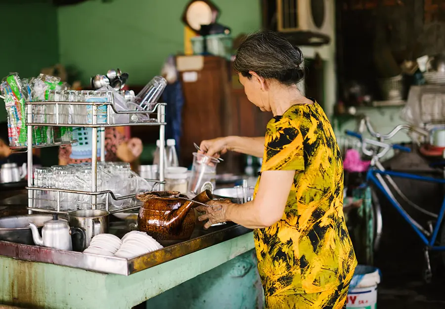 Tiệm c&agrave; ph&ecirc; pha phin 50 tuổi đời tại An Giang với hương vị xưa cũ 3