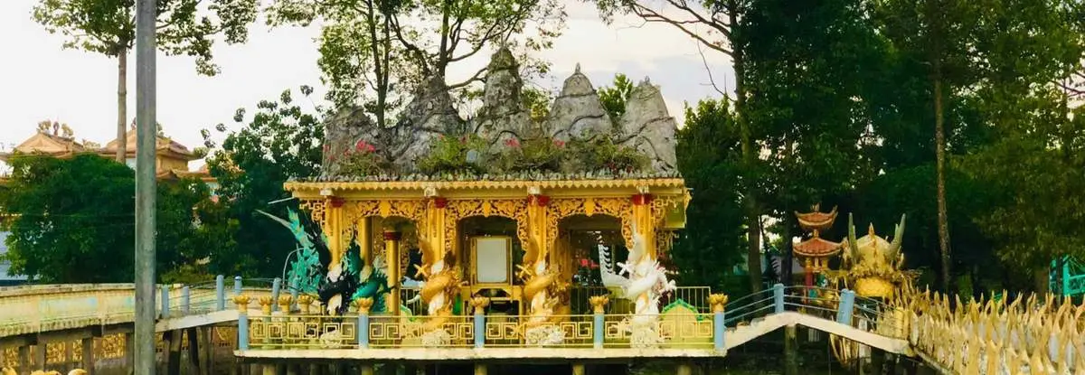 Dinh Đức Cố, điểm đến tâm linh sở hữu kiến trúc đầy ấn tượng