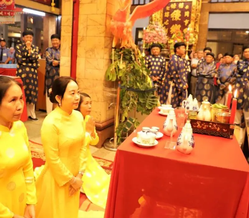 Lễ hội v&iacute;a B&agrave; Ch&uacute;a Xứ N&uacute;i Sam 2025, n&eacute;t đẹp t&acirc;m linh, văn h&oacute;a 5