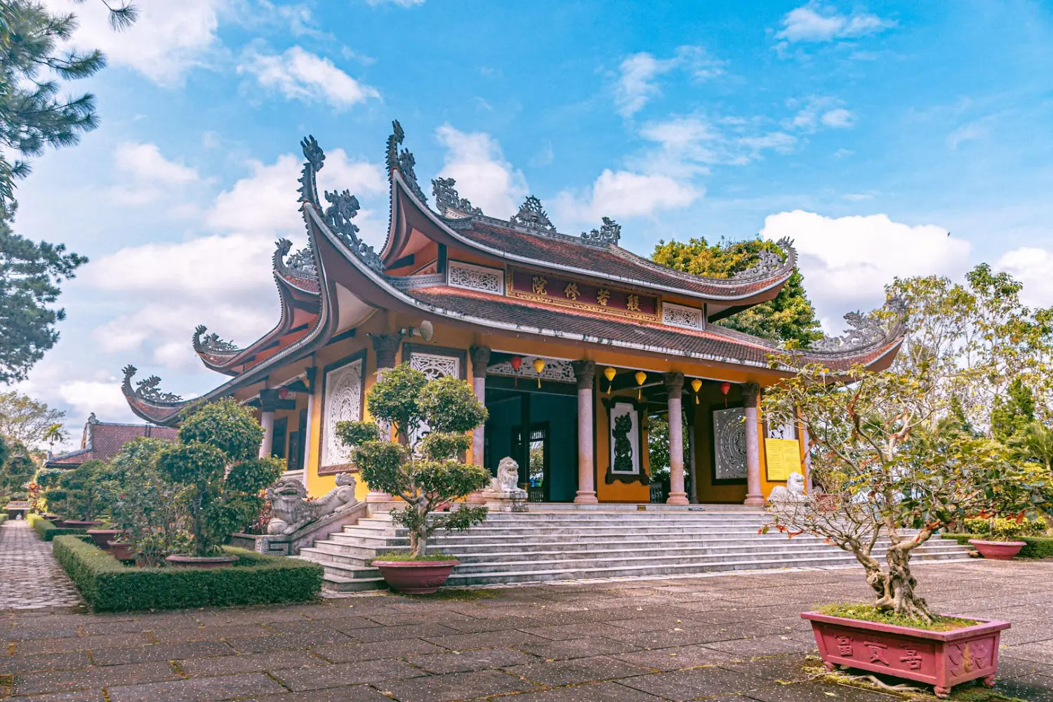 Đến Tu viện B&aacute;t Nh&atilde; Bảo Lộc t&igrave;m về chốn an y&ecirc;n giữa xứ sương m&ugrave; 2