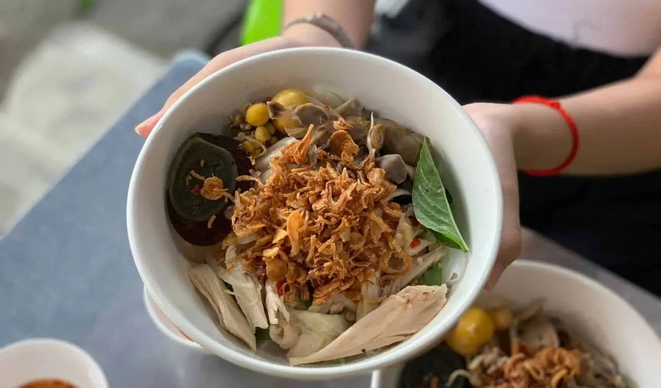 An, quán Bánh ướt lòng gà Bảo Lộc với hương vị thơm ngon khó cưỡng