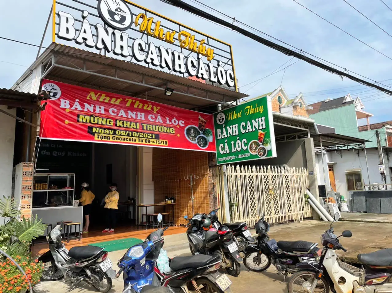Ăn thử B&aacute;nh canh c&aacute; l&oacute;c Như Thủy thơm ngon nức tiếng gần xa 2