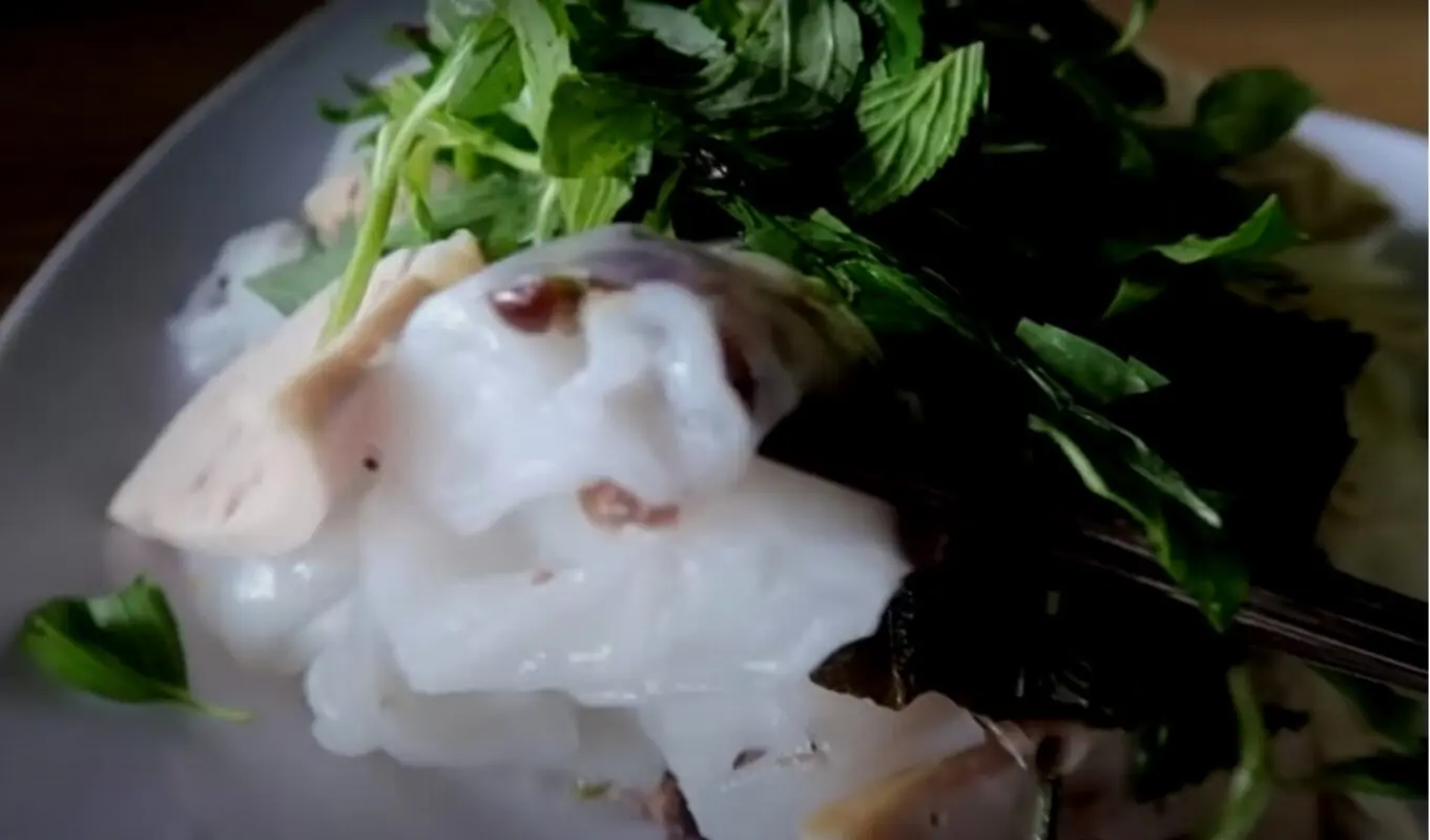 Bánh cuốn Huệ kỳ lạ nhất trên cao nguyên Bảo Lộc 4