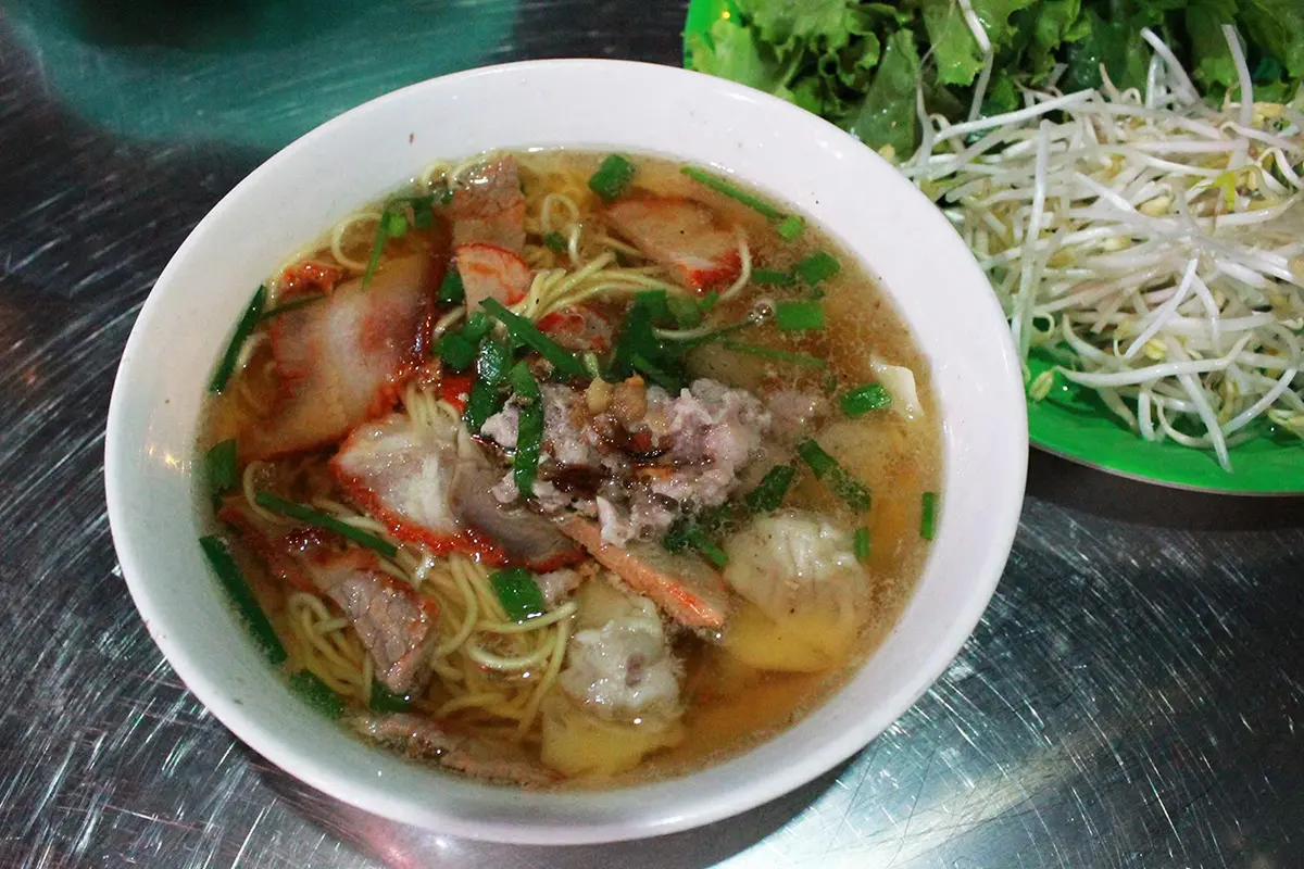 B&aacute;nh m&igrave; x&iacute;u mại c&ocirc; Kiếu, lựa chọn ho&agrave;n hảo cho bữa s&aacute;ng đủ vị 7