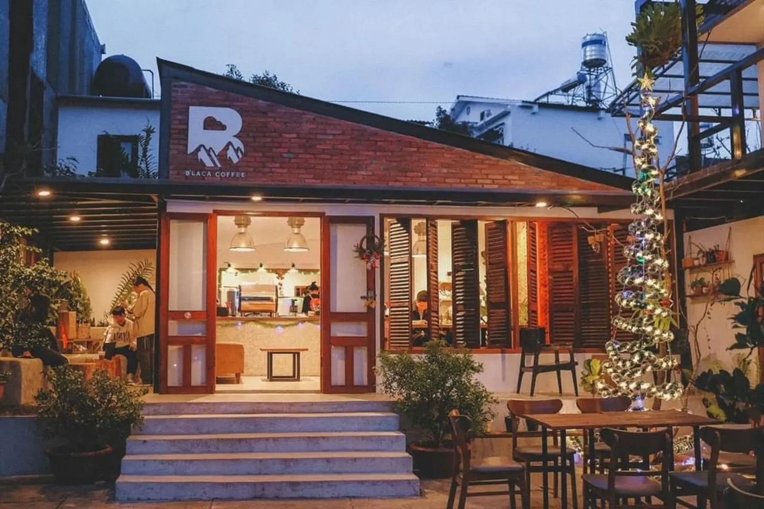 B'laca coffee, điểm hẹn mới mẻ cho c&aacute;c cặp đ&ocirc;i 8