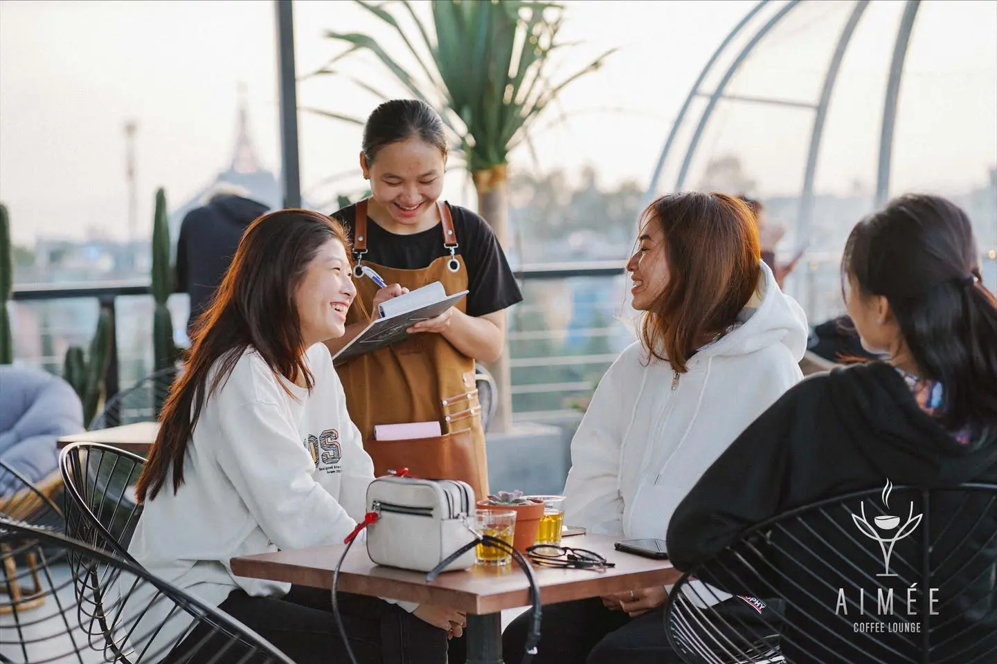 Check in ngay Aim&eacute;e Coffee với view sống ảo triệu like 23