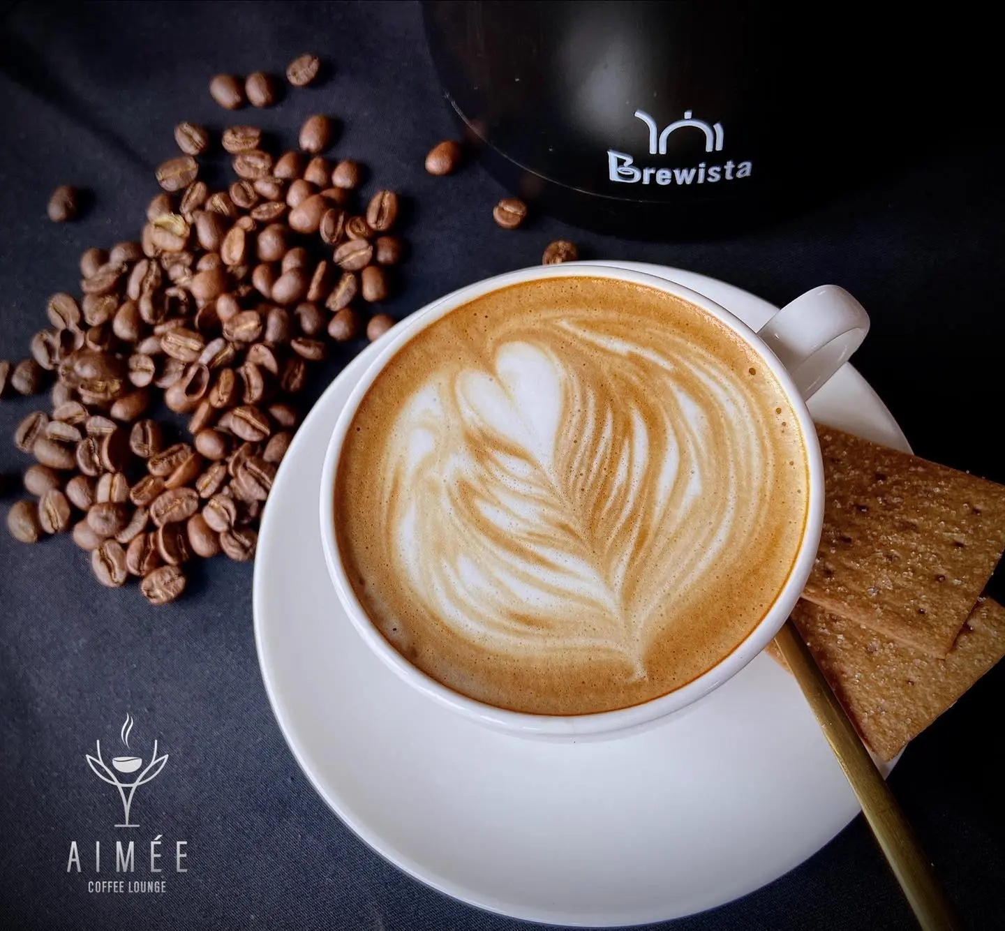 Check in ngay Aim&eacute;e Coffee với view sống ảo triệu like 17