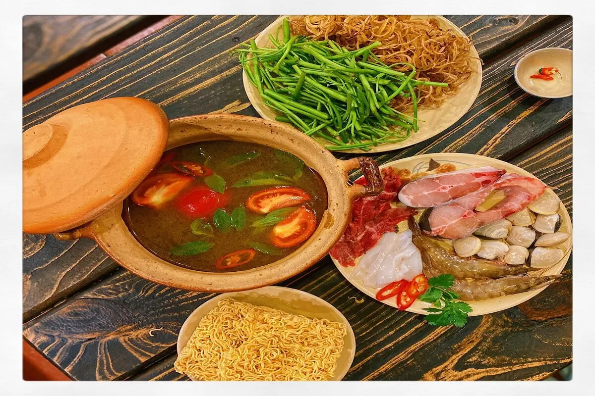 Đến qu&aacute;n Ốc Ni&ecirc;u, đ&atilde; được ăn ngon lại c&ograve;n c&oacute; h&igrave;nh xịn rinh về 4