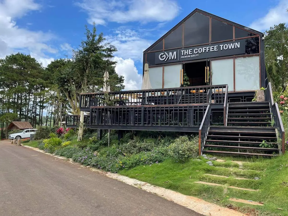 Dừng ch&acirc;n tại Kiwuki GM Coffee, một tho&aacute;ng b&igrave;nh y&ecirc;n giữa v&ugrave;ng Dambri 2