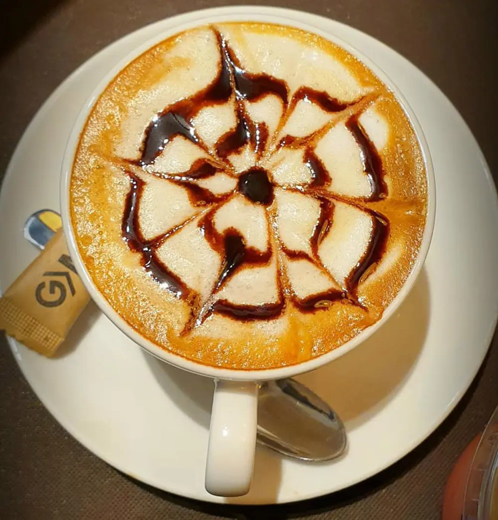 Dừng ch&acirc;n tại Kiwuki GM Coffee, một tho&aacute;ng b&igrave;nh y&ecirc;n giữa v&ugrave;ng Dambri 4