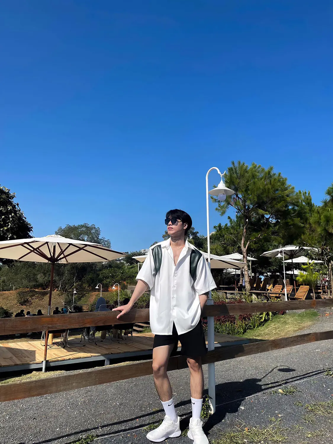 Gh&eacute; Sunset Chill Coffee tận hưởng thi&ecirc;n nhi&ecirc;n Bảo Lộc tươi m&aacute;t 12