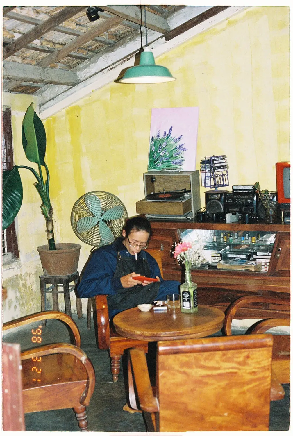 Gh&eacute; tiệm Cafe C&ocirc; B&ocirc;ng t&igrave;m về một n&eacute;t ho&agrave;i cổ giữa l&ograve;ng th&agrave;nh phố 2