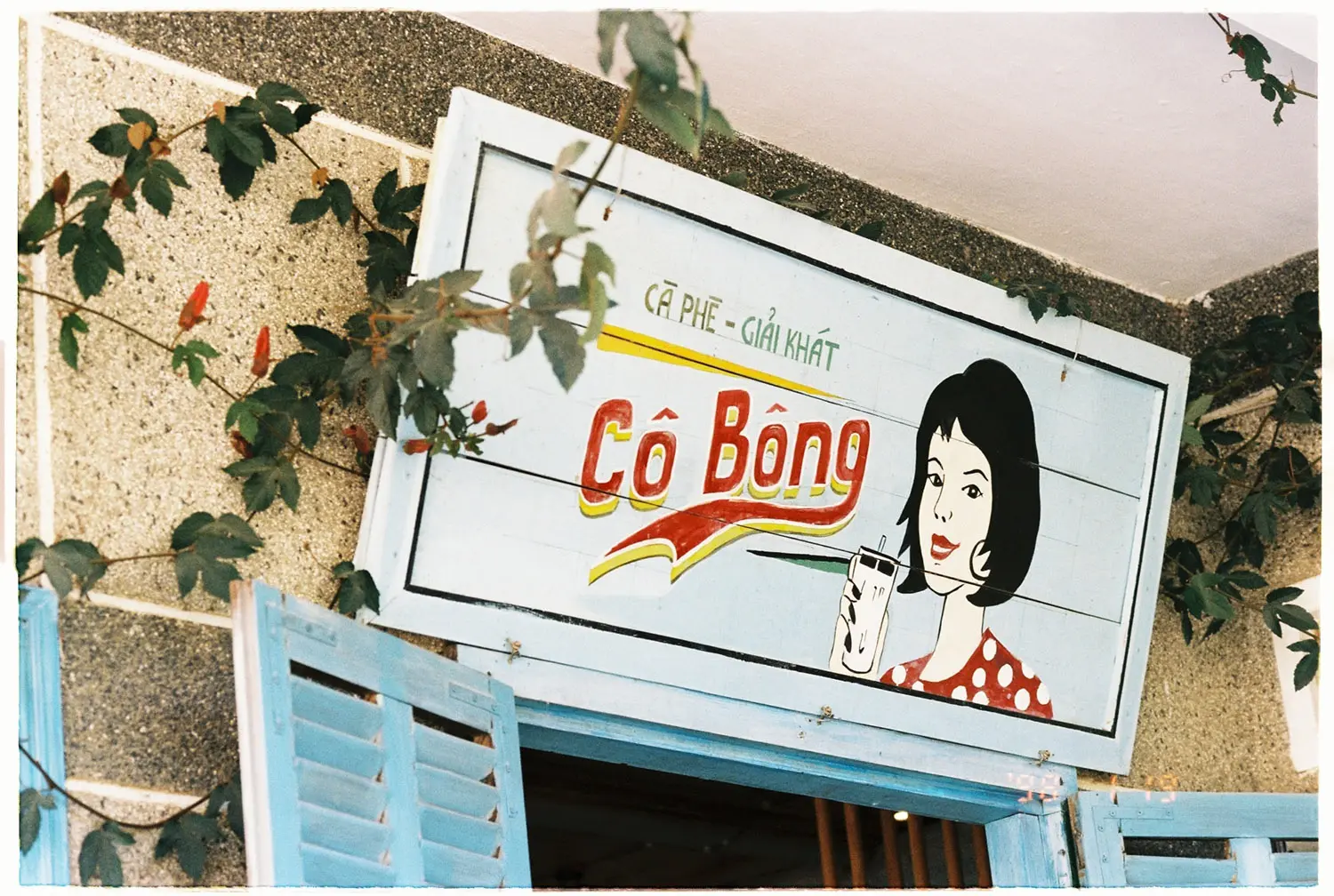 Gh&eacute; tiệm Cafe C&ocirc; B&ocirc;ng t&igrave;m về một n&eacute;t ho&agrave;i cổ giữa l&ograve;ng th&agrave;nh phố 3