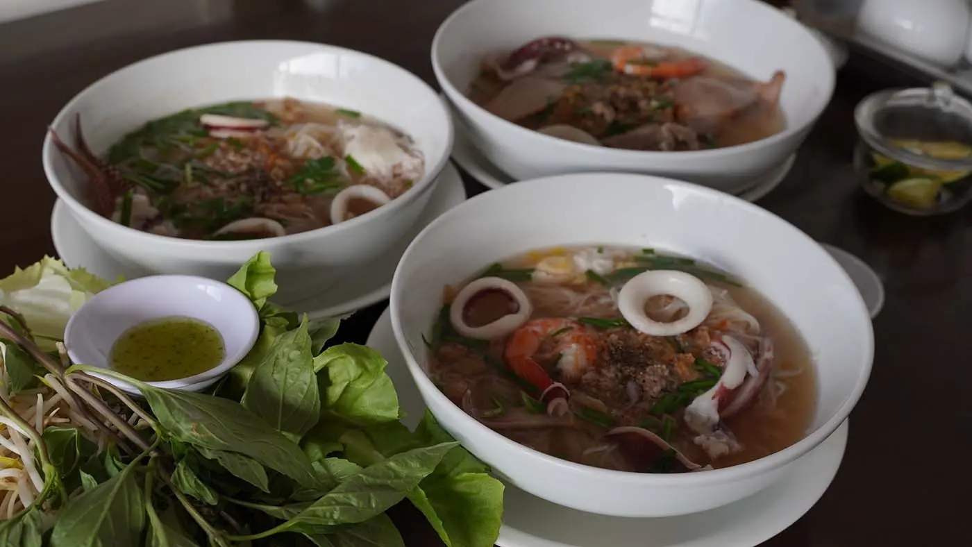 Hủ tiếu Mực A Bổ, qu&aacute;n quen của bao t&iacute;n đồ s&agrave;nh ăn tại Bảo Lộc 2