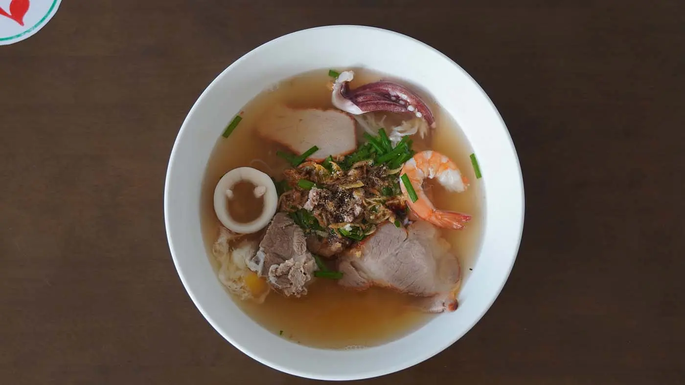 Hủ tiếu Mực A Bổ, qu&aacute;n quen của bao t&iacute;n đồ s&agrave;nh ăn tại Bảo Lộc 5