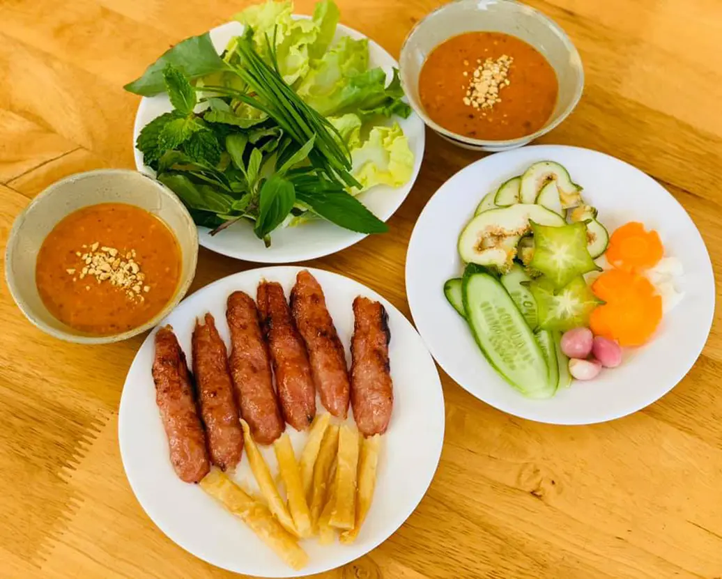 Nem nướng Huế Vĩ Dạ Bảo Lộc, sức l&ocirc;i cuốn kh&oacute; c&oacute; thể chối từ 12