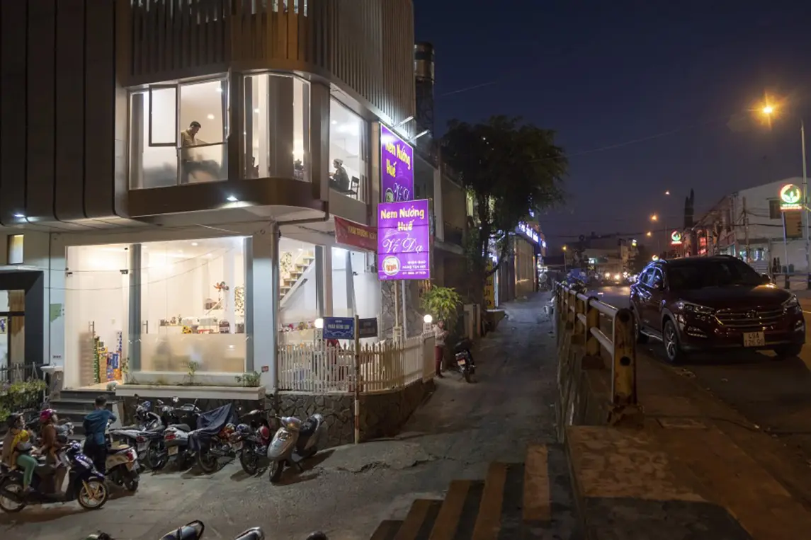 Nem nướng Huế Vĩ Dạ Bảo Lộc, sức l&ocirc;i cuốn kh&oacute; c&oacute; thể chối từ 2