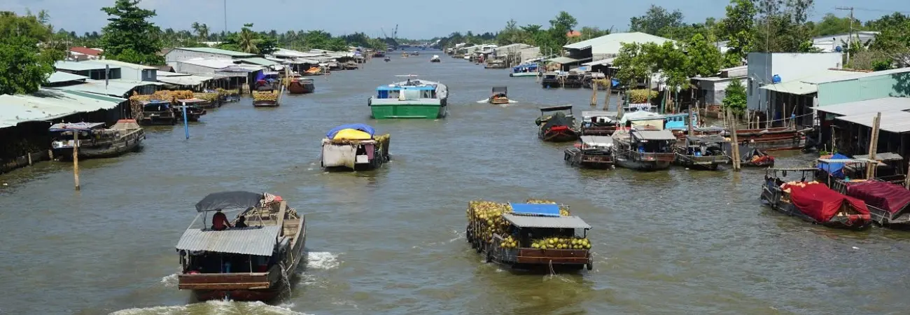 Chợ nổi Dừa trên sông Thom độc nhất vô nhị ở vùng Nam Bộ